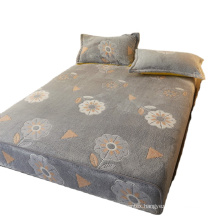 Cute Fall Winter 100% polyester printed burn out flannel fitted bed sheet
